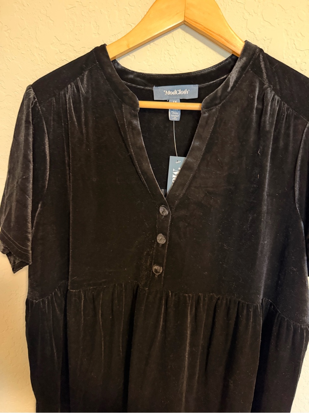 ModCloth Babydoll Short Velvet Tiered Dress in Black - Picture 4 of 8